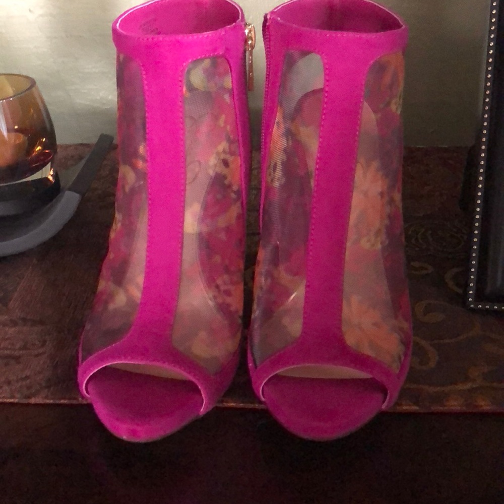 Hot pink Jessica Simpson shoes